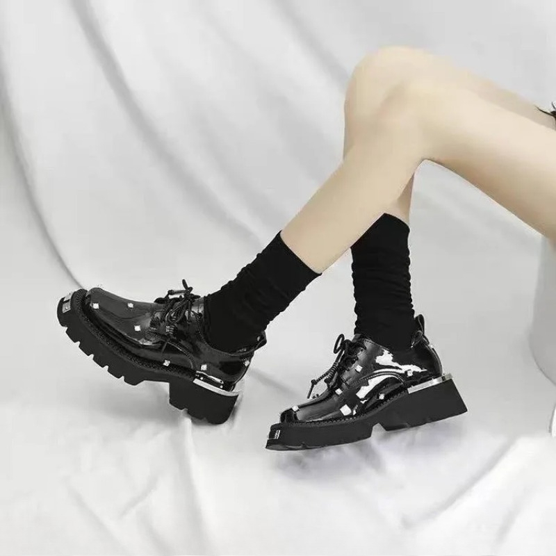 أحذية نسائية بدون كعب كريستال  - مراجعة Sandals وسعره