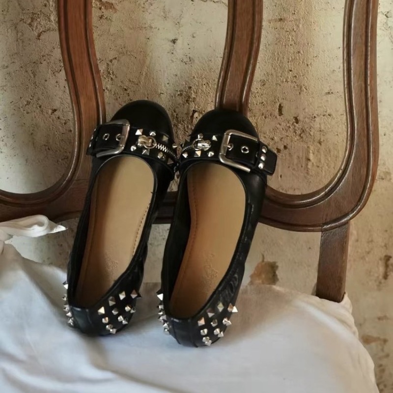 حذاء ماري جين نسائي مسطح منخفض - مراجعة Boots وسعره