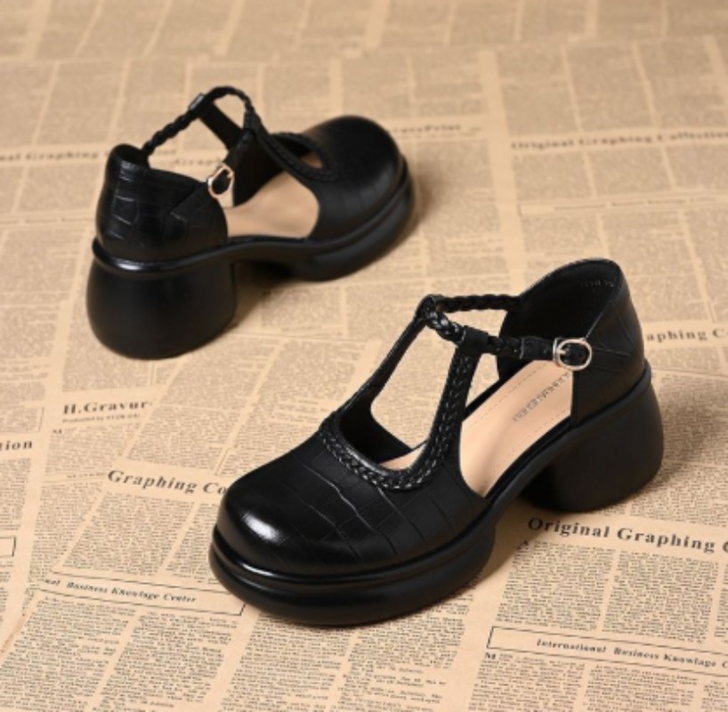 صندل ماري جين نسائي أسود بنقشة - مراجعة Sandals وسعره